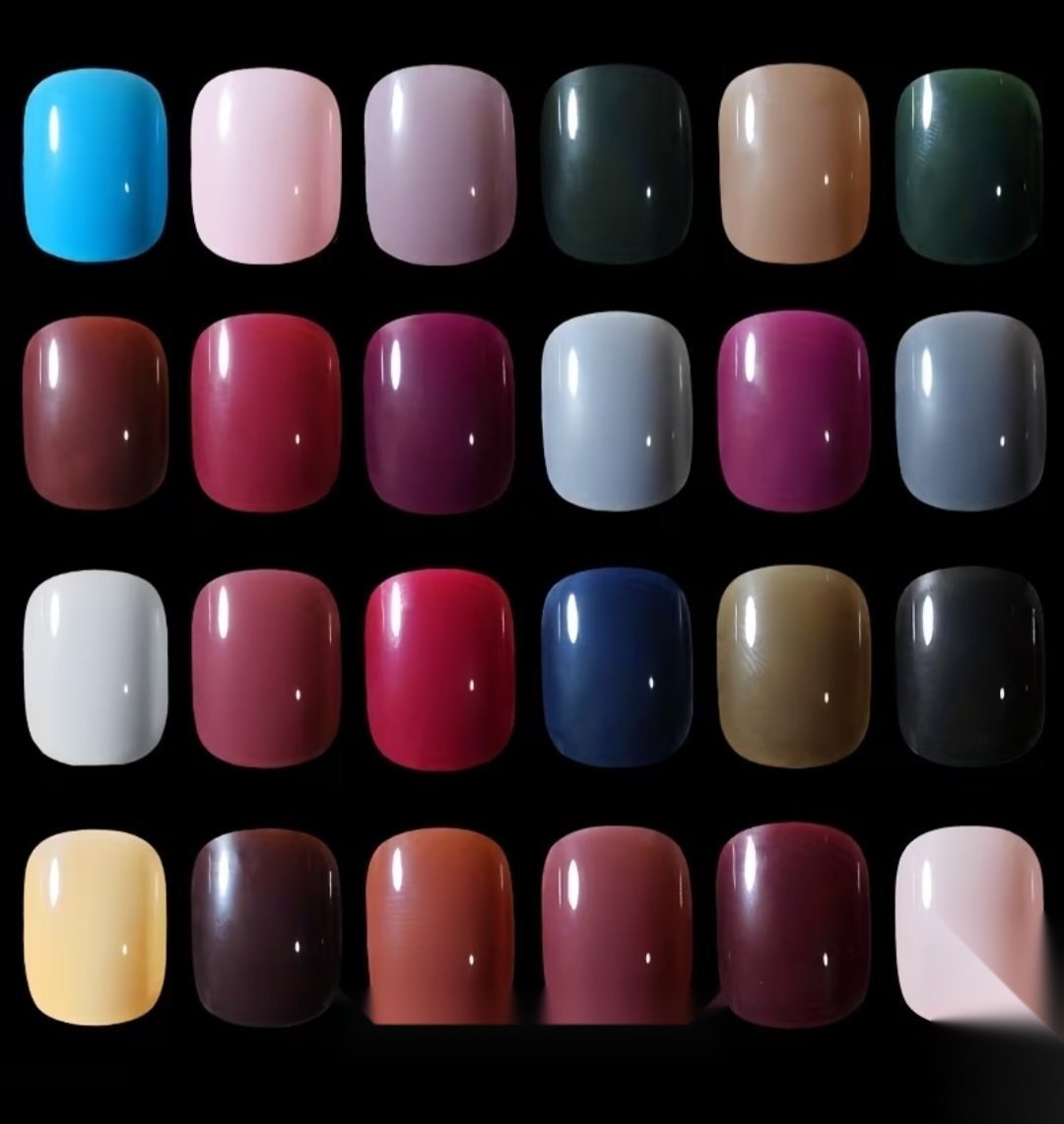 Boîte de faux ongles — 576 pièces, 24 couleurs