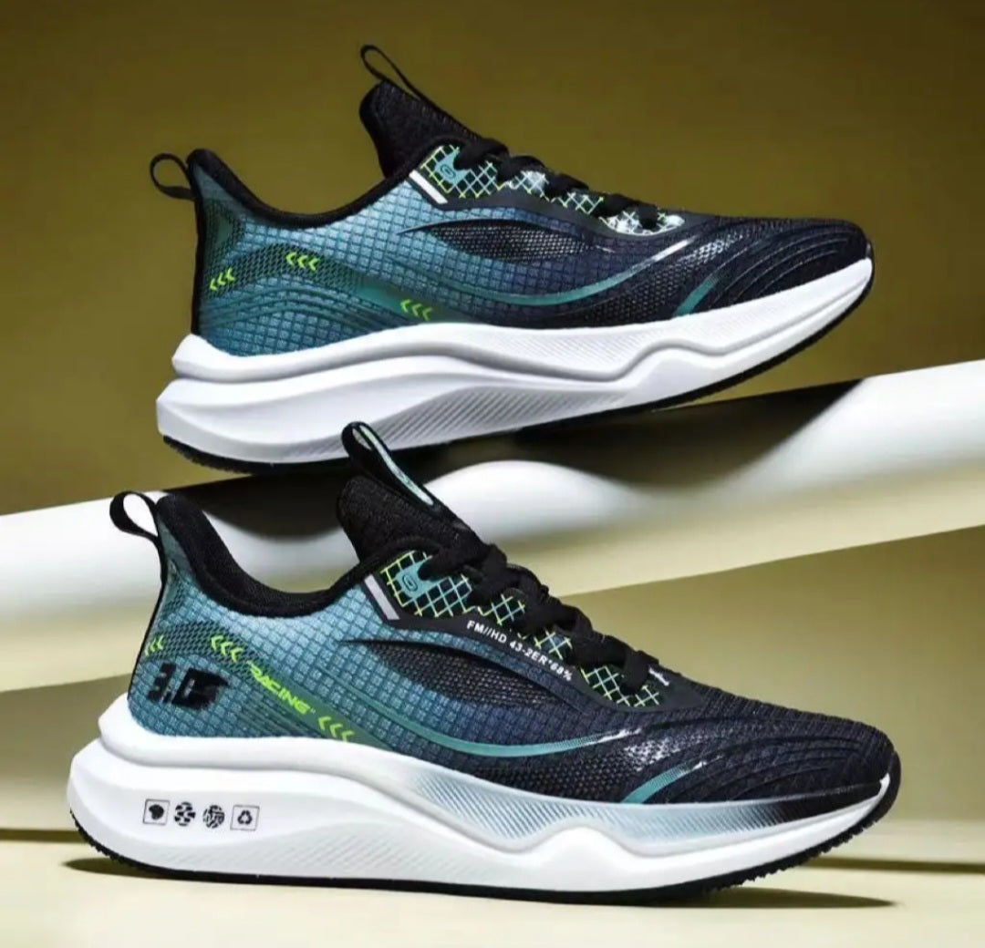 Chaussures de sport décontractée pour hommes, style course et marche avec doublure maille.